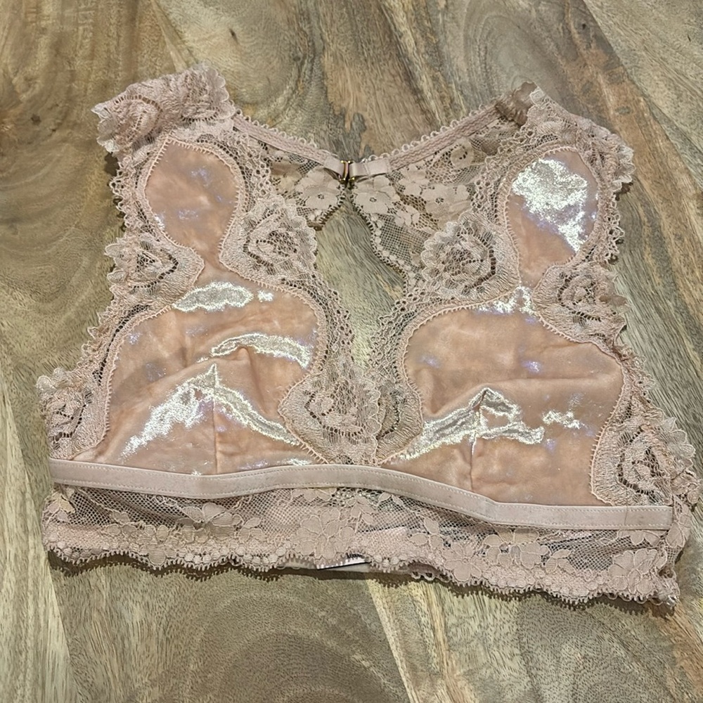 Victoria’s Secret Velvet Pink Lace Bralette NWOT